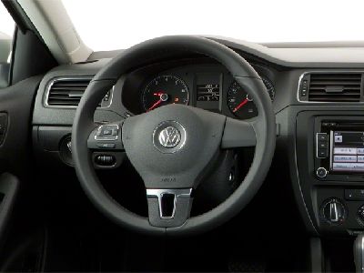 2012 Volkswagen Jetta Sedan 4dr DSG TDI w/Premium & Nav - Click to see full-size photo viewer